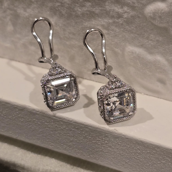 Judith Ripka Sterling Silver 925 Omega Back Earrings - Picture 7 of 8